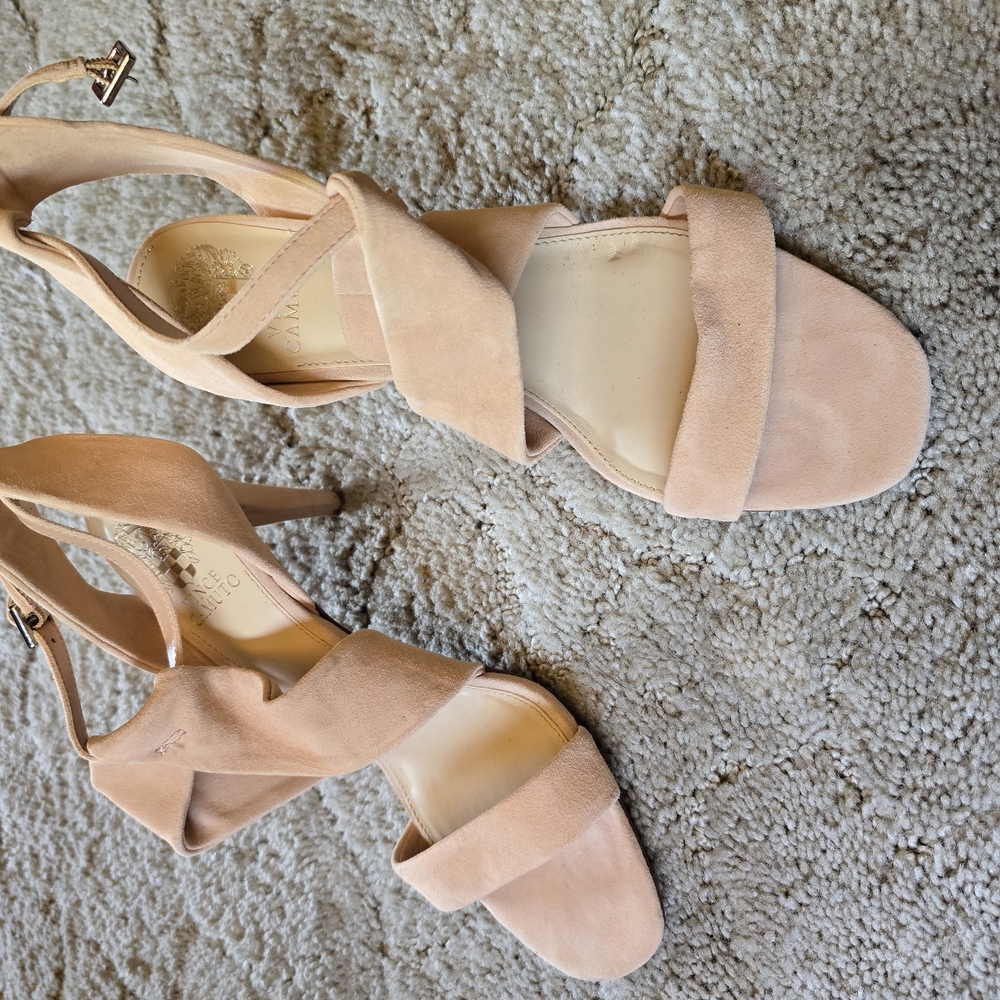 Vince Camuto Cream Heels with Elegant Design